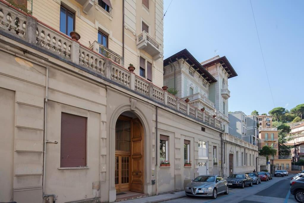 La Casa Del Forziere Verde La Spezia Eksteriør bilde